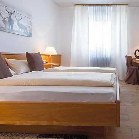 Hotel Donnici Im Schwyzerhüsli 3*