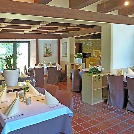 Hotel Donnici Im Schwyzerhüsli 3*