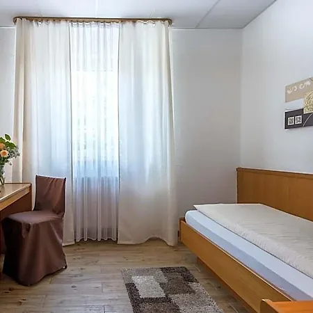 Donnici Im Schwyzerhüsli Hotel Viernheim