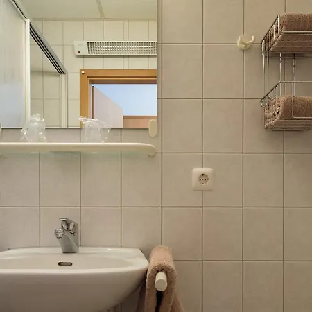 ホテル Hotel-restaurant Schwyzerhuesli 3*